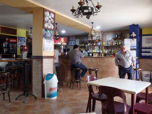 Fuente T&oacute;jar bar/restaurante.